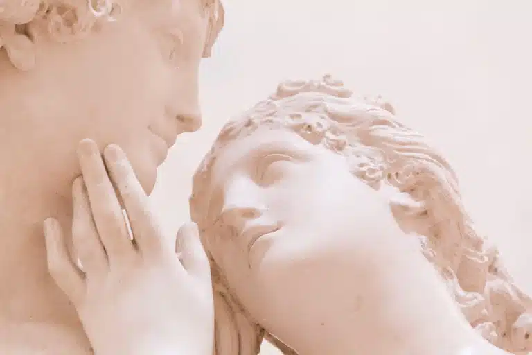 Venere nelle Case in Astrologia e Astrogenealogia: dove cerchiamo amore e bellezza